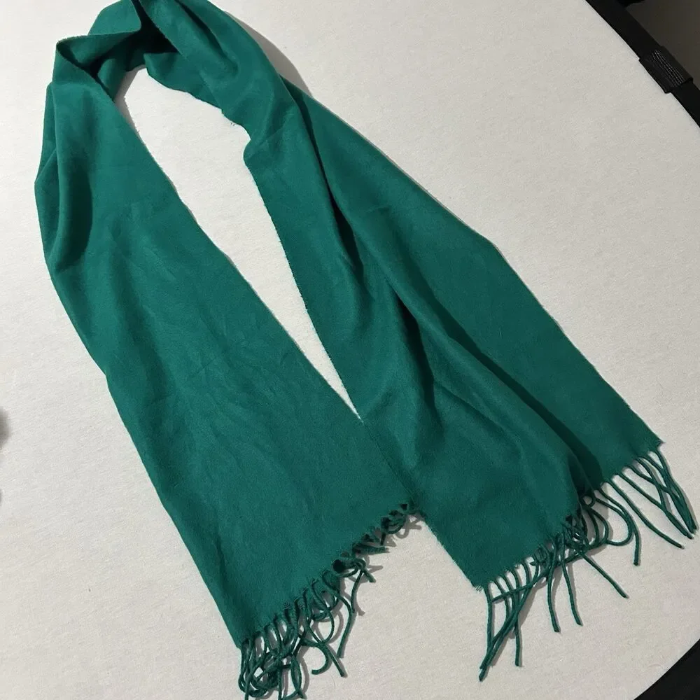 Cashmere green scarf
